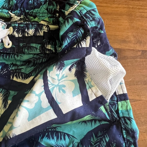 Revolution Boys Swim Shorts size M - Picture 2 of 4